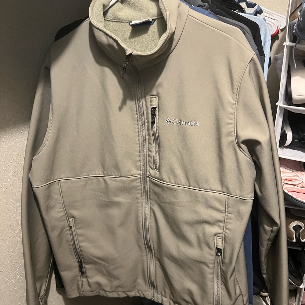 Columbia Men's Light Tan Performance Jacket